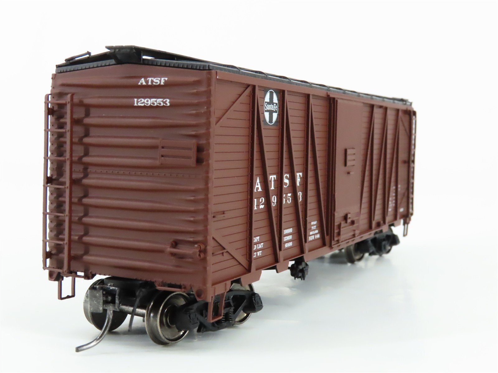 HO Scale Intermountain 46071-14 ATSF Santa Fe 40' WWII Emergency Boxcar #129553