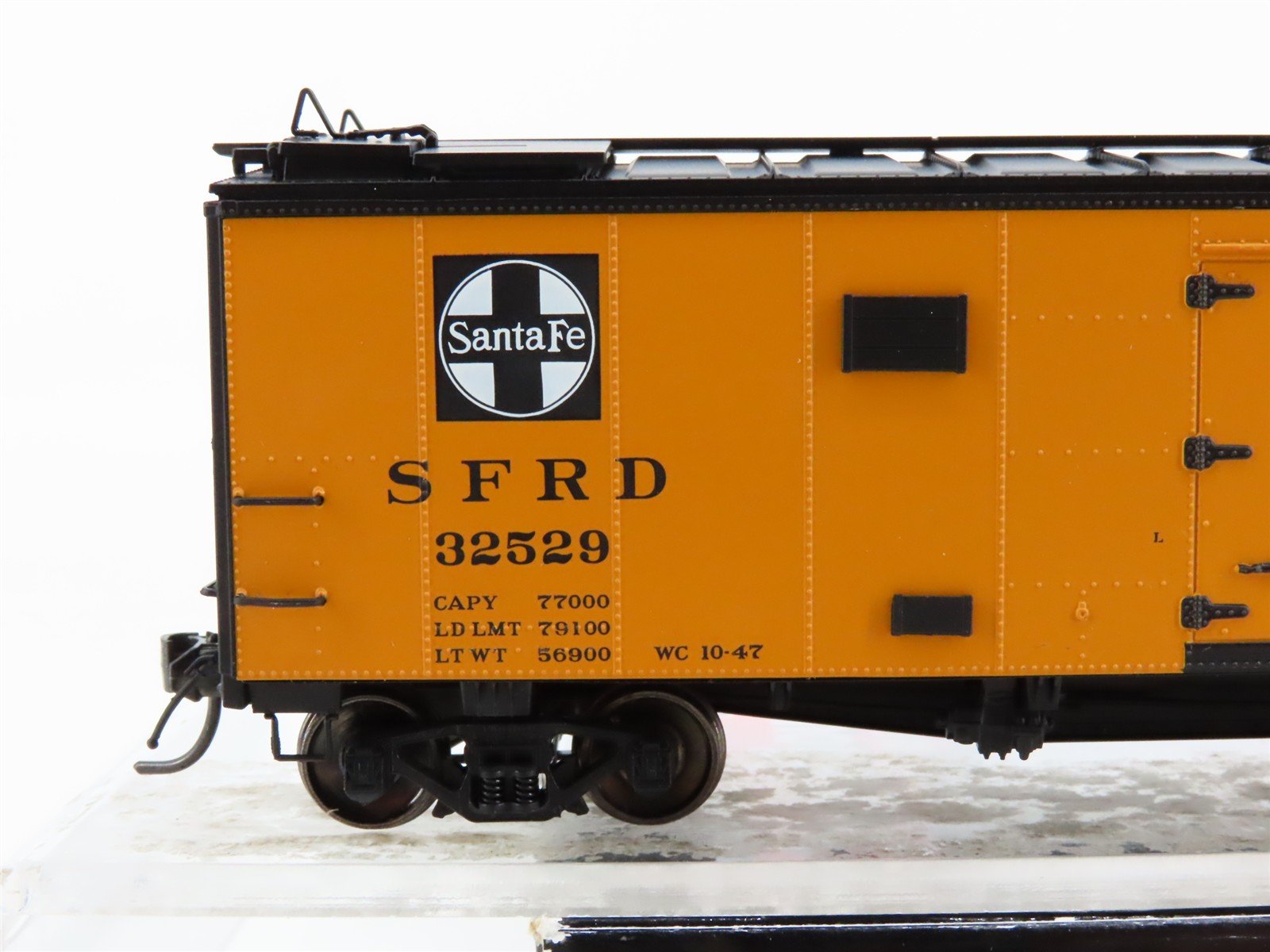 HO Scale Intermountain 46107-34 SFRD Santa Fe El Capitan Refrigerator Car #32529