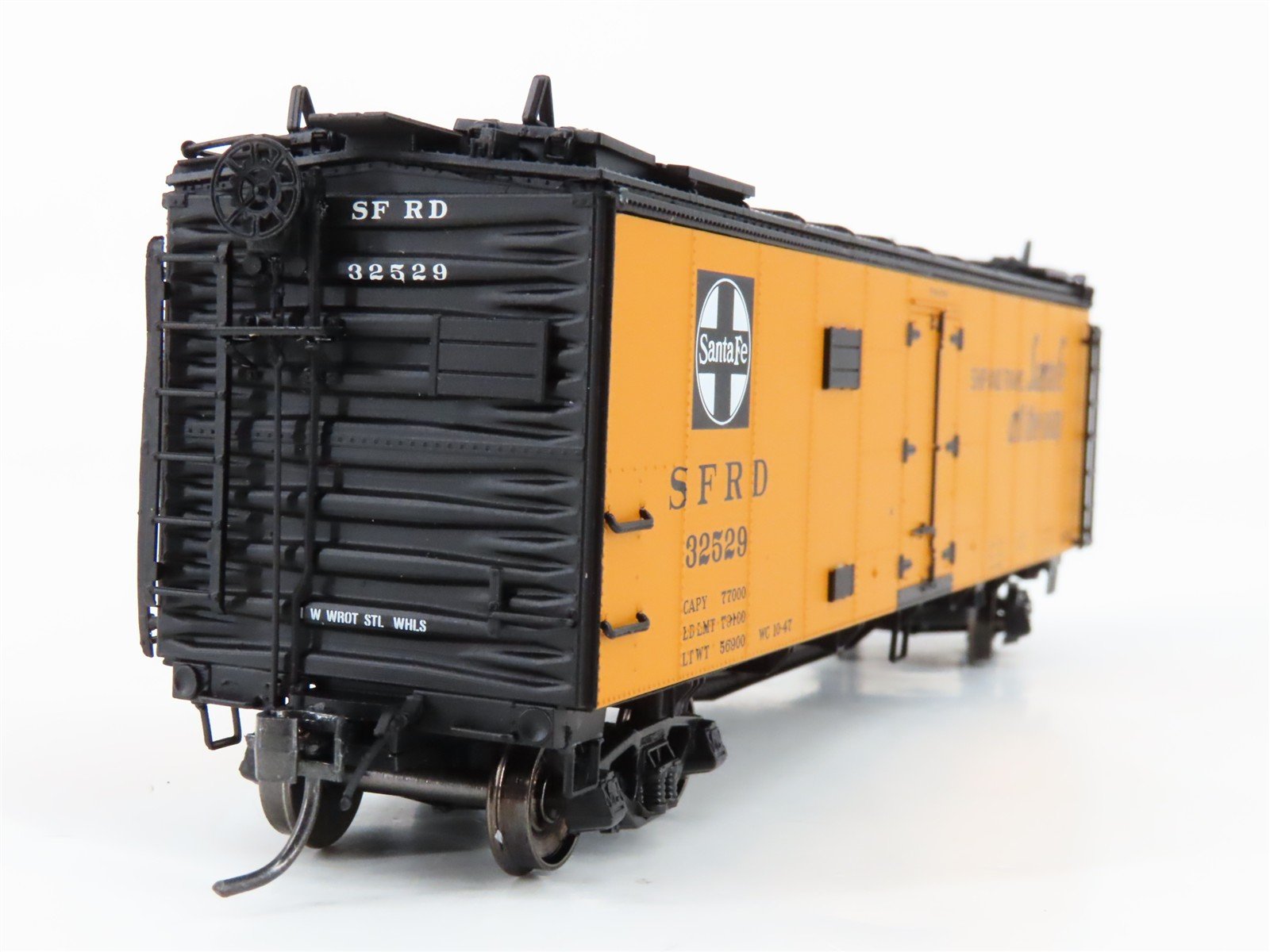 HO Scale Intermountain 46107-34 SFRD Santa Fe El Capitan Refrigerator Car #32529