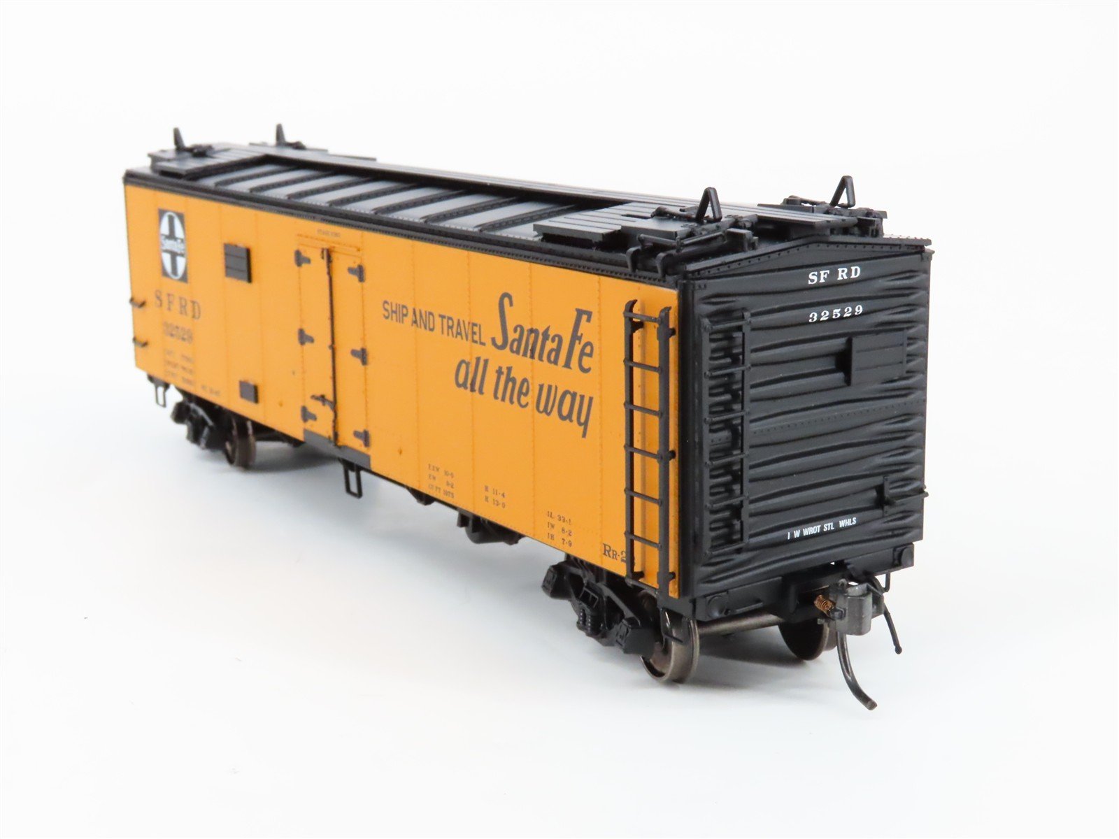 HO Scale Intermountain 46107-34 SFRD Santa Fe El Capitan Refrigerator Car #32529