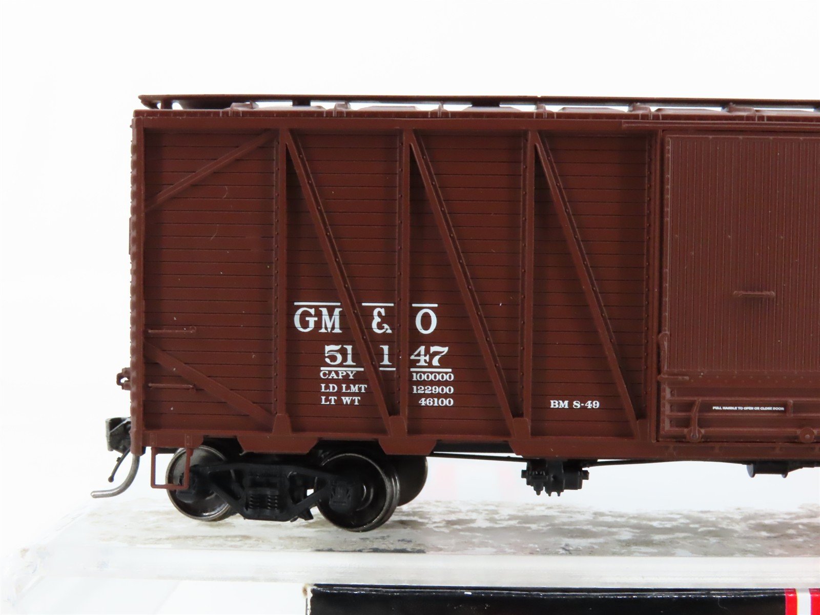 HO Scale Intermountain 46076-08 GM&O Gulf Mobile & Ohio 40' WWII Boxcar #51147