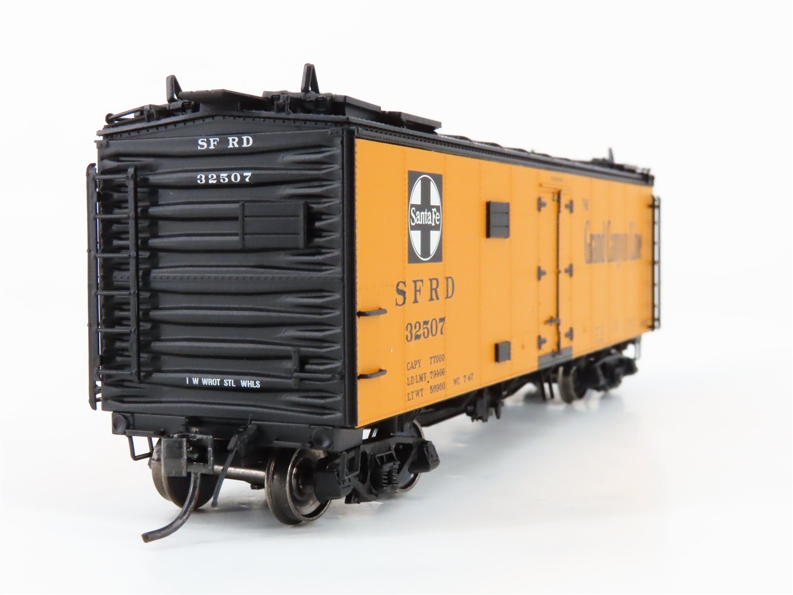 HO Intermountain 46108-22 SFRD Santa Fe Grand Canyon Refrigerator Car #32507