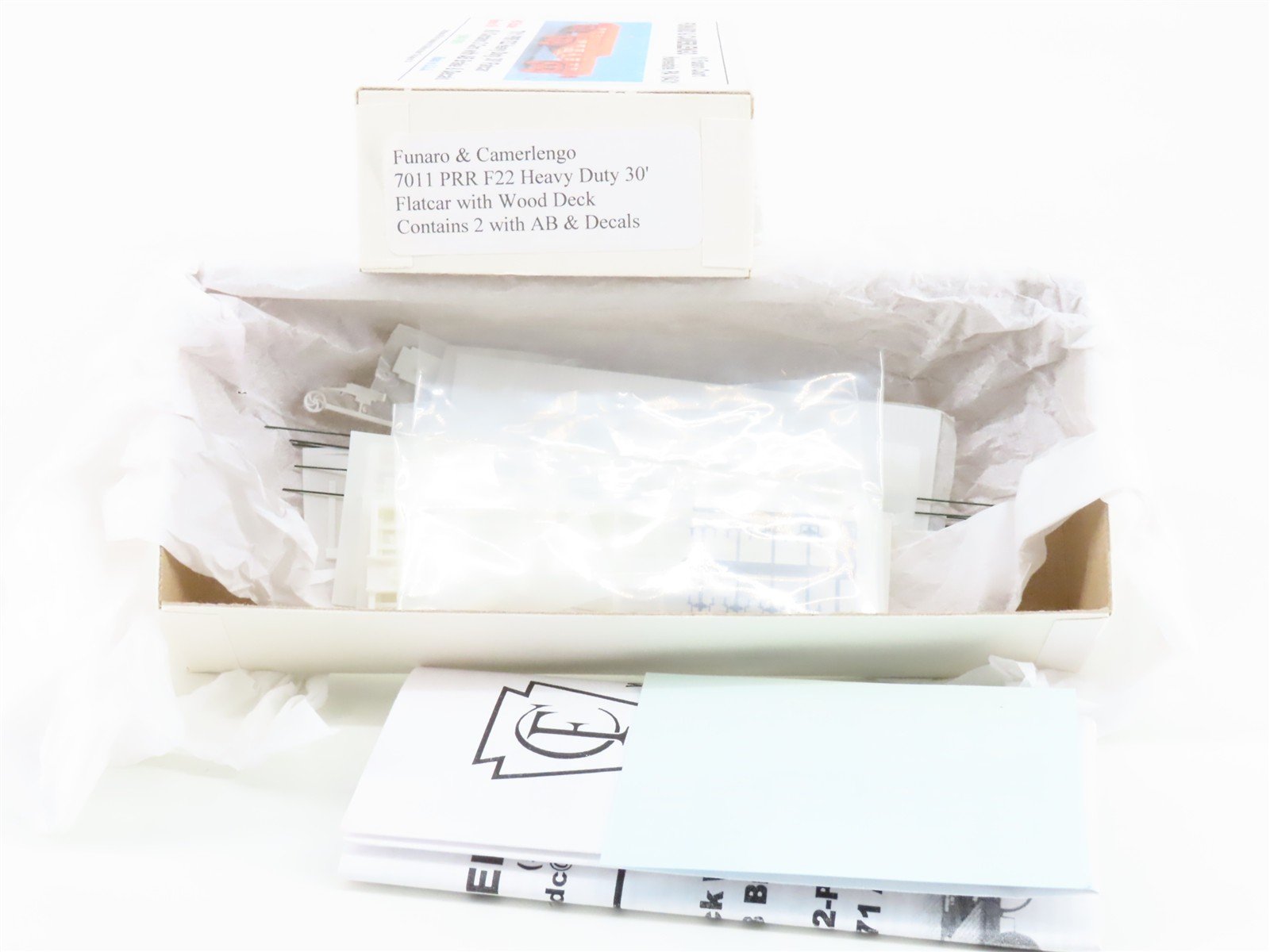 HO Scale Funaro & Camerlengo 7011 PRR Pennsylvania F22 30' Flatcar 2-Car Kit