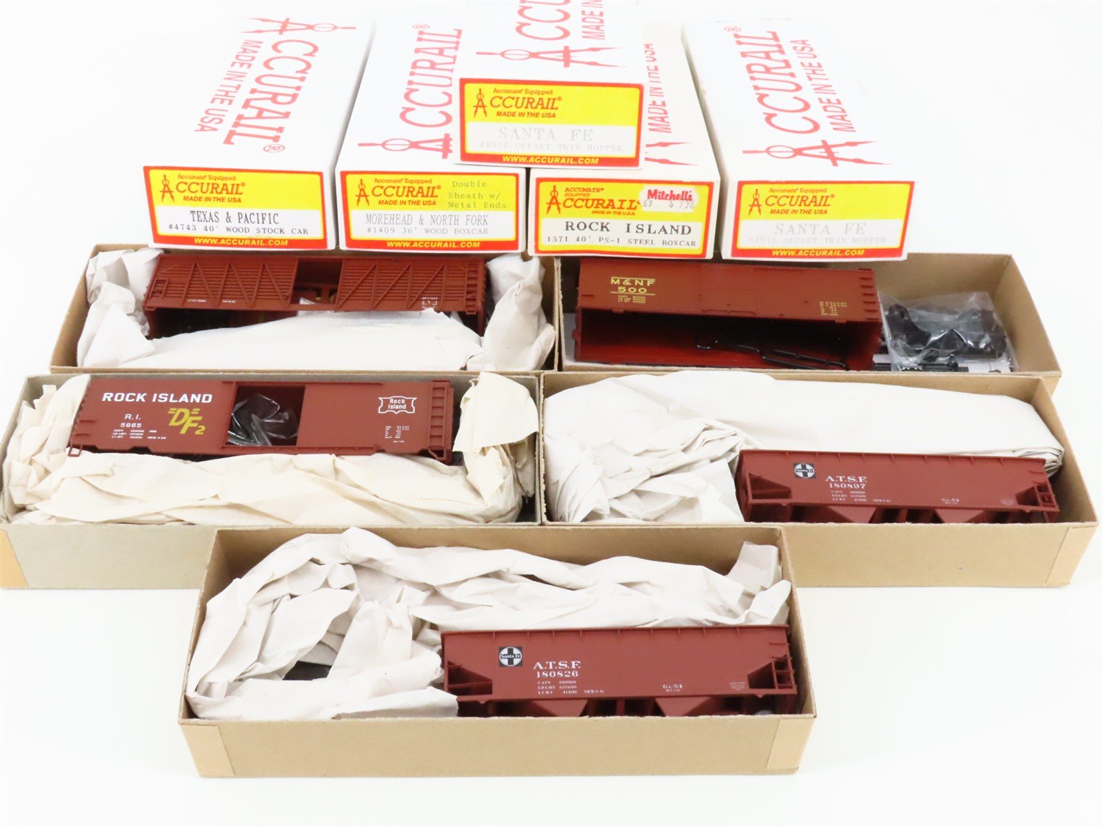 LOT of 5 HO Scale Accurail ATSF/RI/T&P/M&NF Open Hopper & Assorted Boxcar Kits