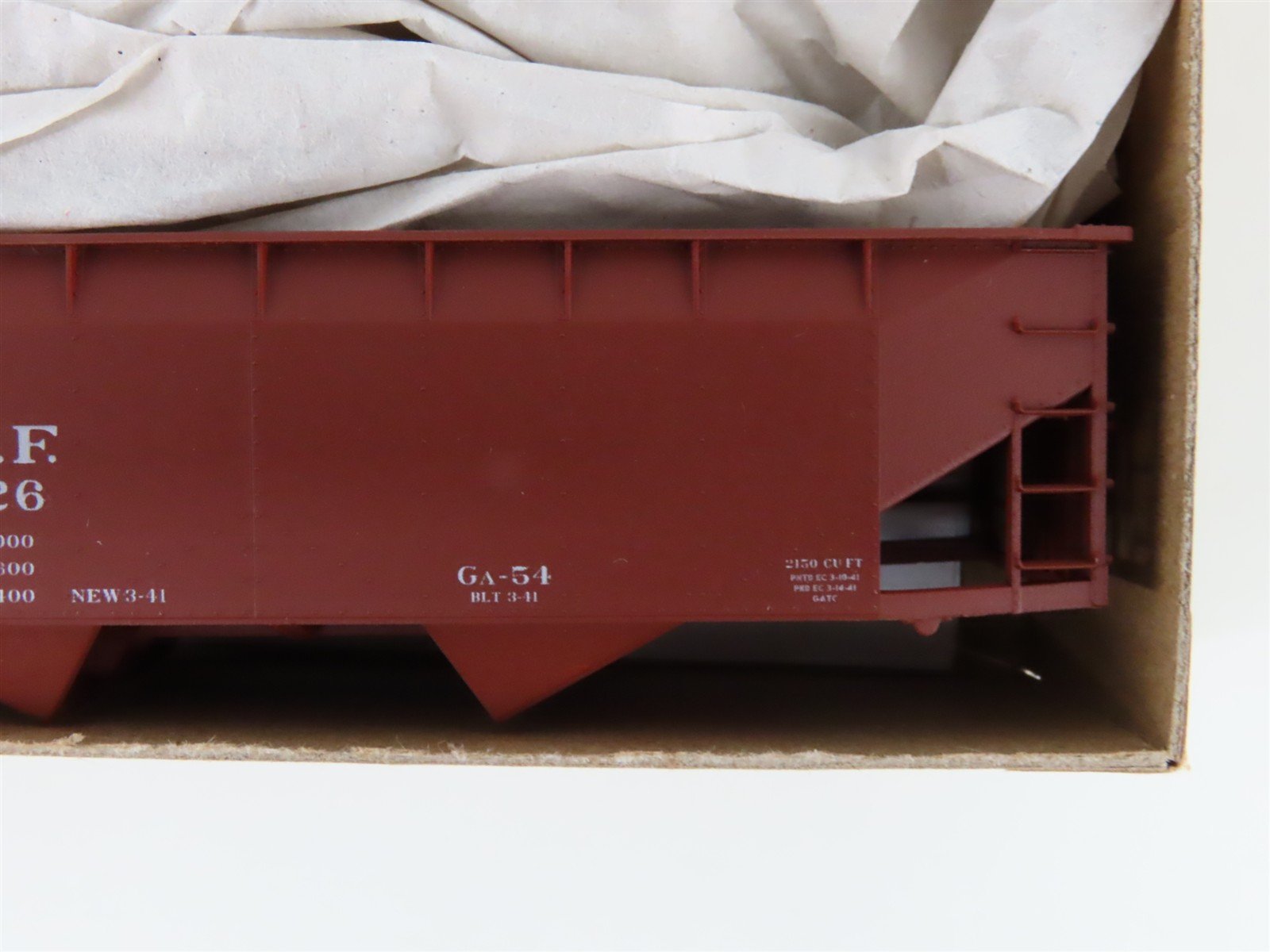 LOT of 5 HO Scale Accurail ATSF/RI/T&P/M&NF Open Hopper & Assorted Boxcar Kits