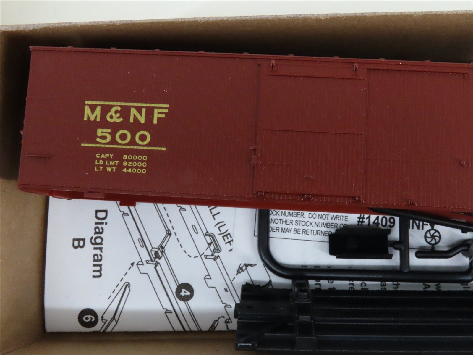 LOT of 5 HO Scale Accurail ATSF/RI/T&P/M&NF Open Hopper & Assorted Boxcar Kits