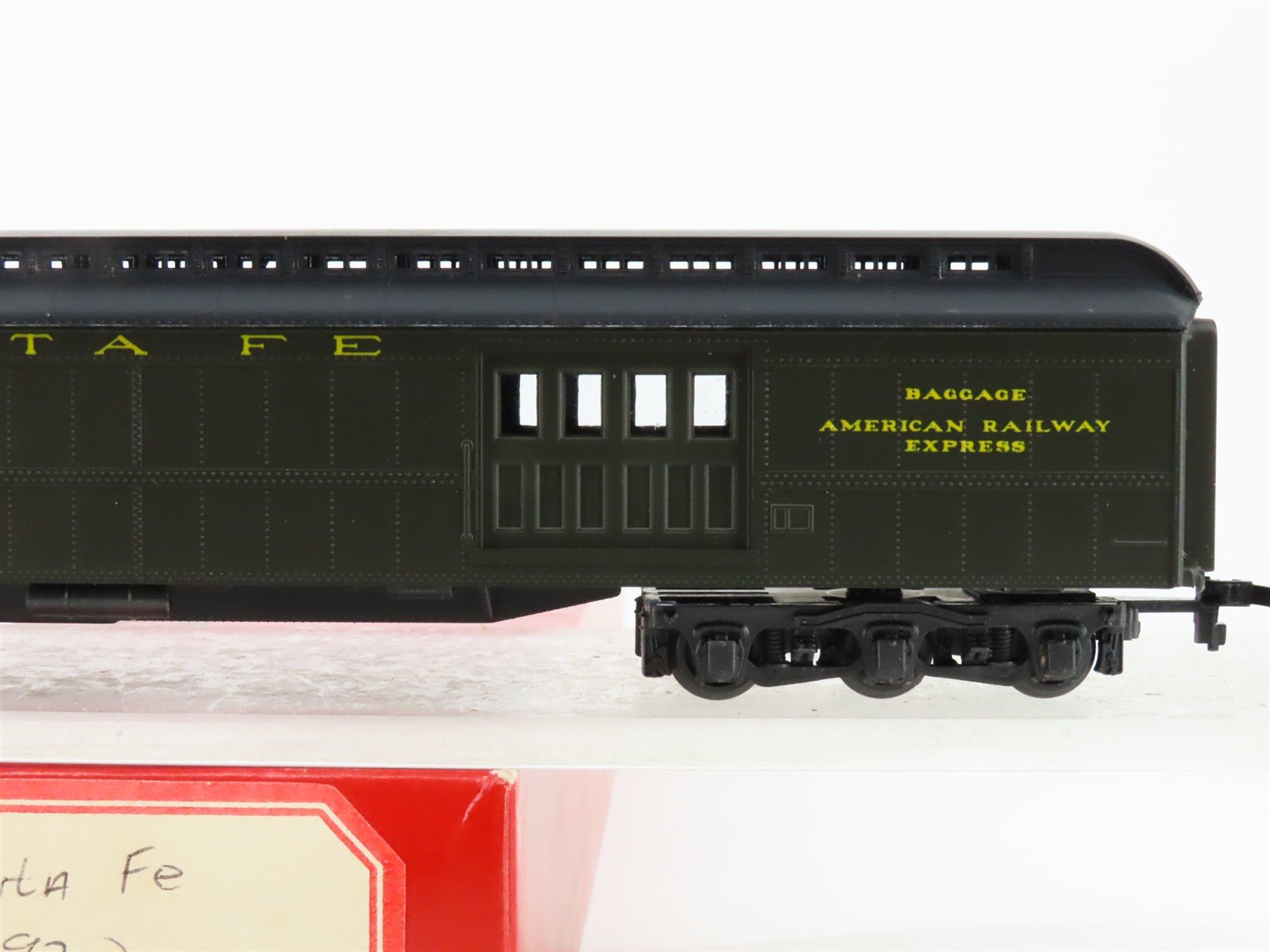 HO Scale Rivarossi 2807/0 ATSF Santa Fe RPO Passenger Car #1307