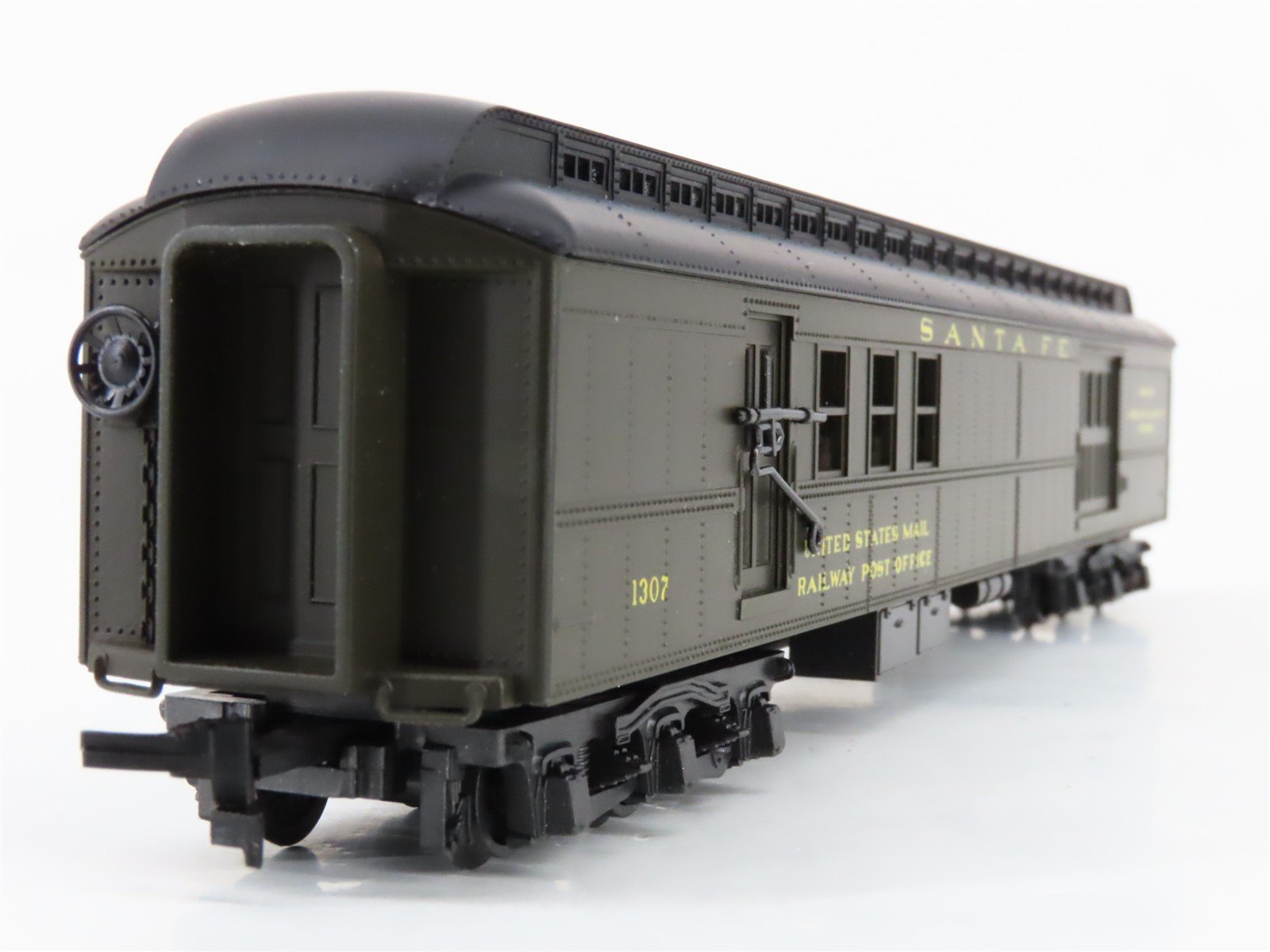 HO Scale Rivarossi 2807/0 ATSF Santa Fe RPO Passenger Car #1307