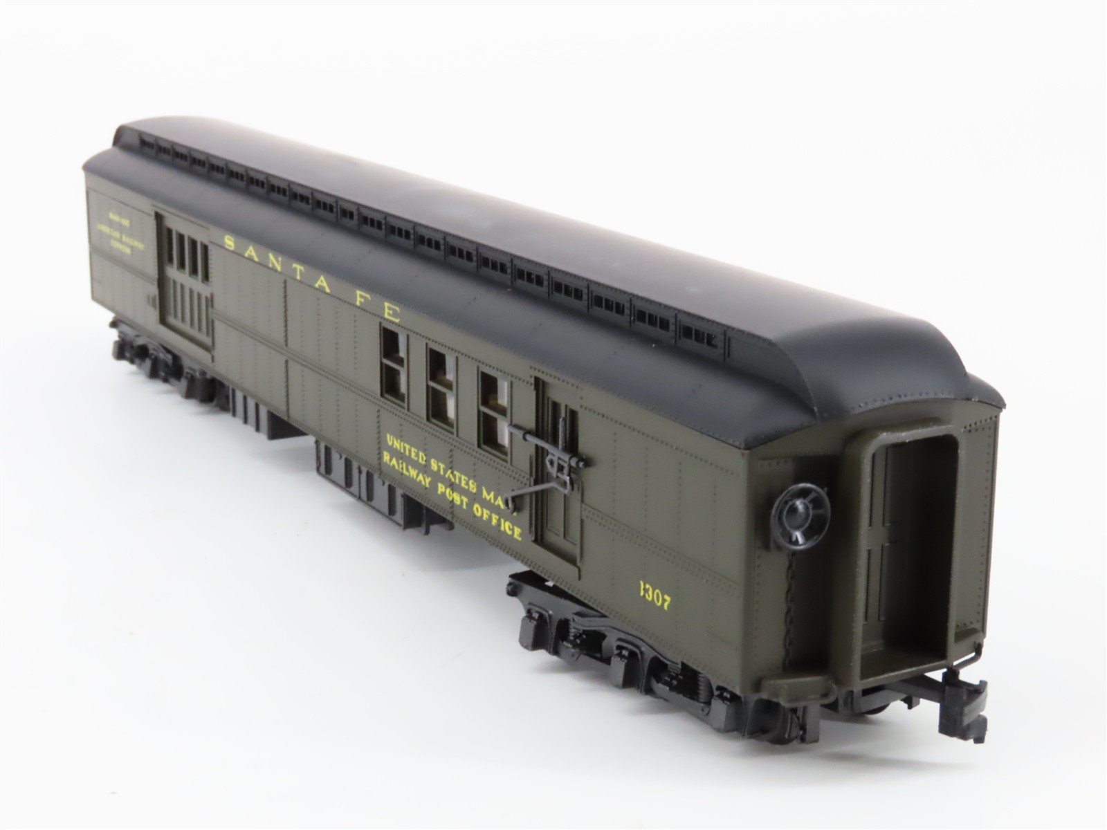 HO Scale Rivarossi 2807/0 ATSF Santa Fe RPO Passenger Car #1307