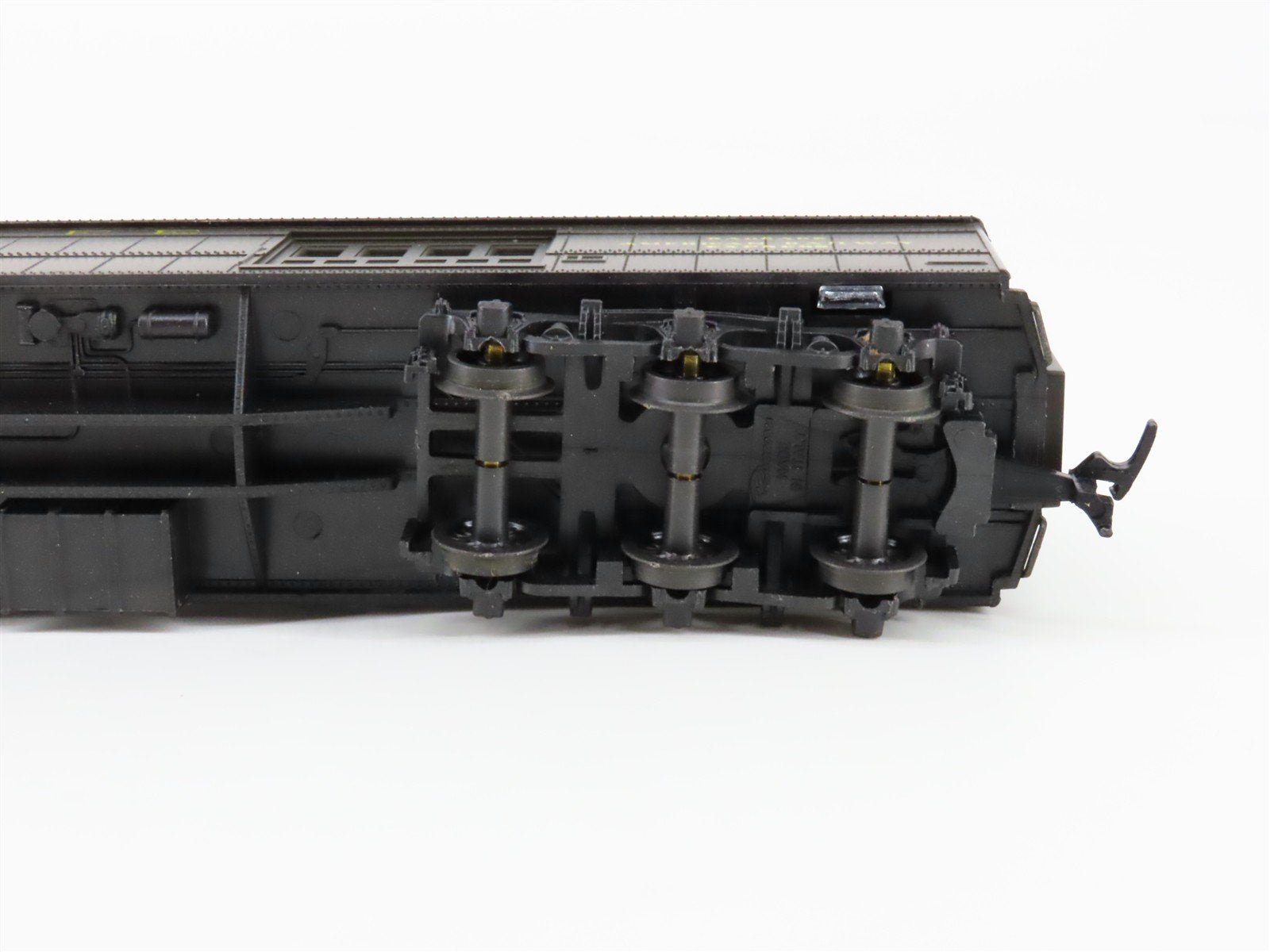 HO Scale Rivarossi 2807/0 ATSF Santa Fe RPO Passenger Car #1307