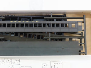 HO Scale Alco ATSF Santa Fe P-70 Coach Passenger Car Kit