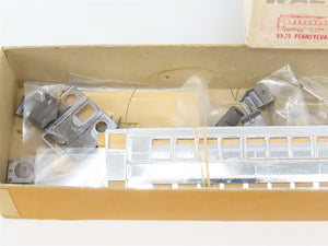 HO Walthers Kit 5525 Undecorated PRR MU Coach Electric Rail Car - UNPOWERED