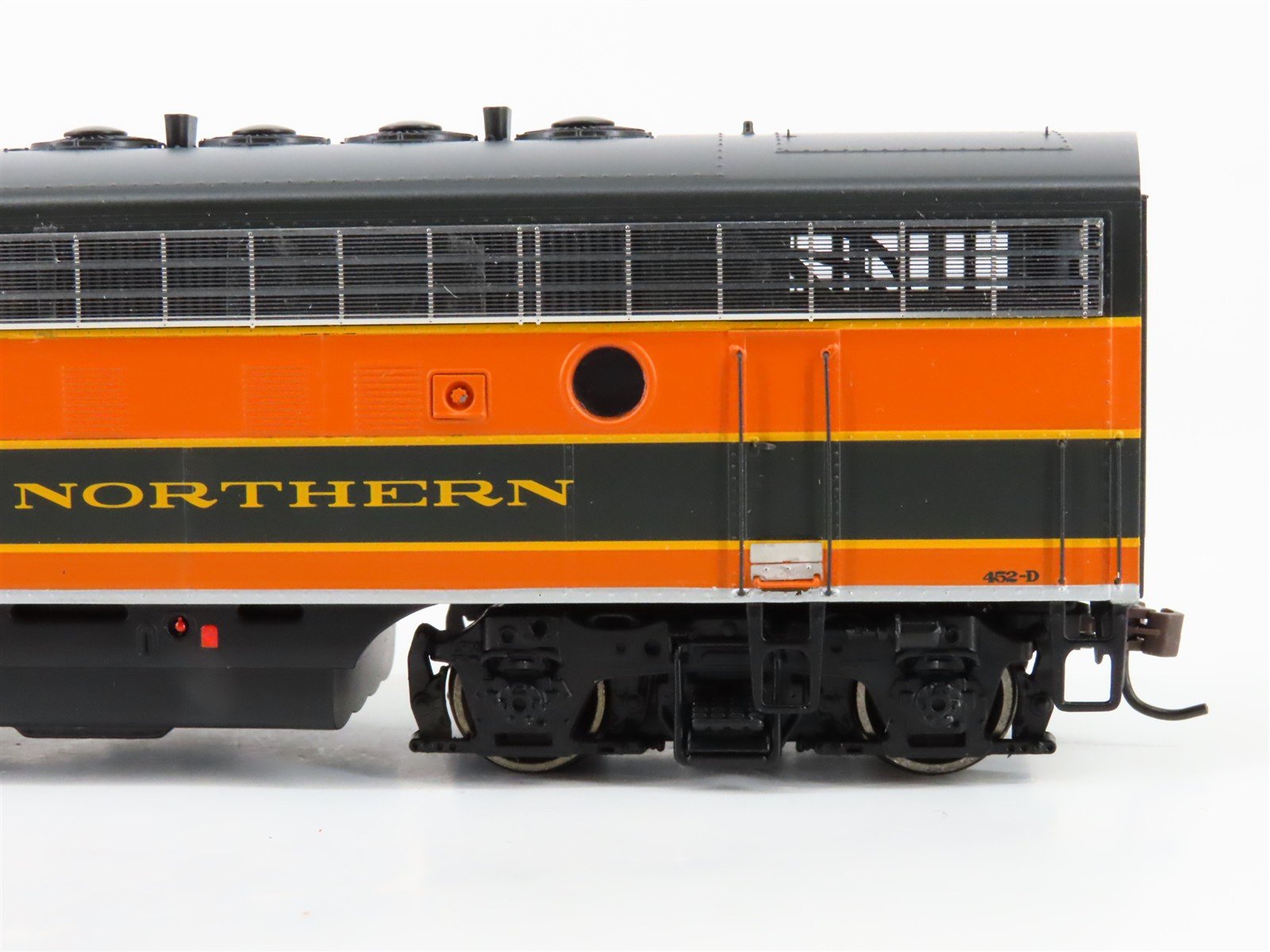 HO Scale Athearn Genesis G1704 GN Great Northern EMD F7A/B Diesel Set #452D/452C