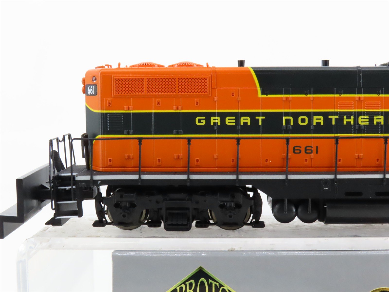 HO Proto 2000 31137 GN Great Northern GP9I Diesel #661 w/DCC & Sound - BAD GEARS