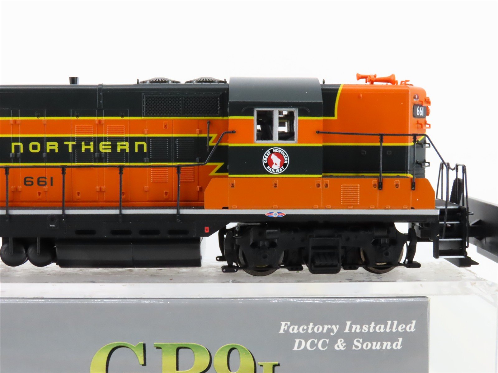 HO Proto 2000 31137 GN Great Northern GP9I Diesel #661 w/DCC & Sound - BAD GEARS
