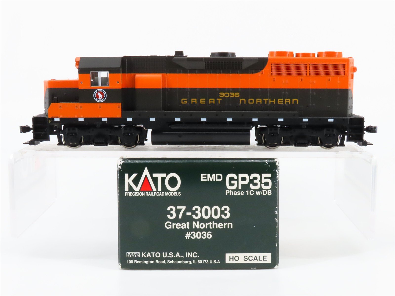 HO Scale KATO 37-3003 GN Great Northern EMD GP35 Ph. 1C Diesel #3036 - DCC Ready