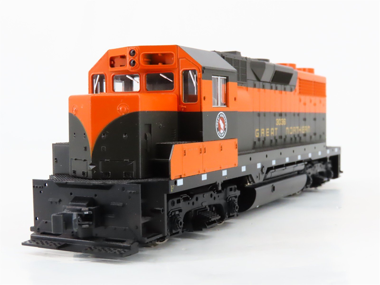 HO Scale KATO 37-3003 GN Great Northern EMD GP35 Ph. 1C Diesel #3036 - DCC Ready