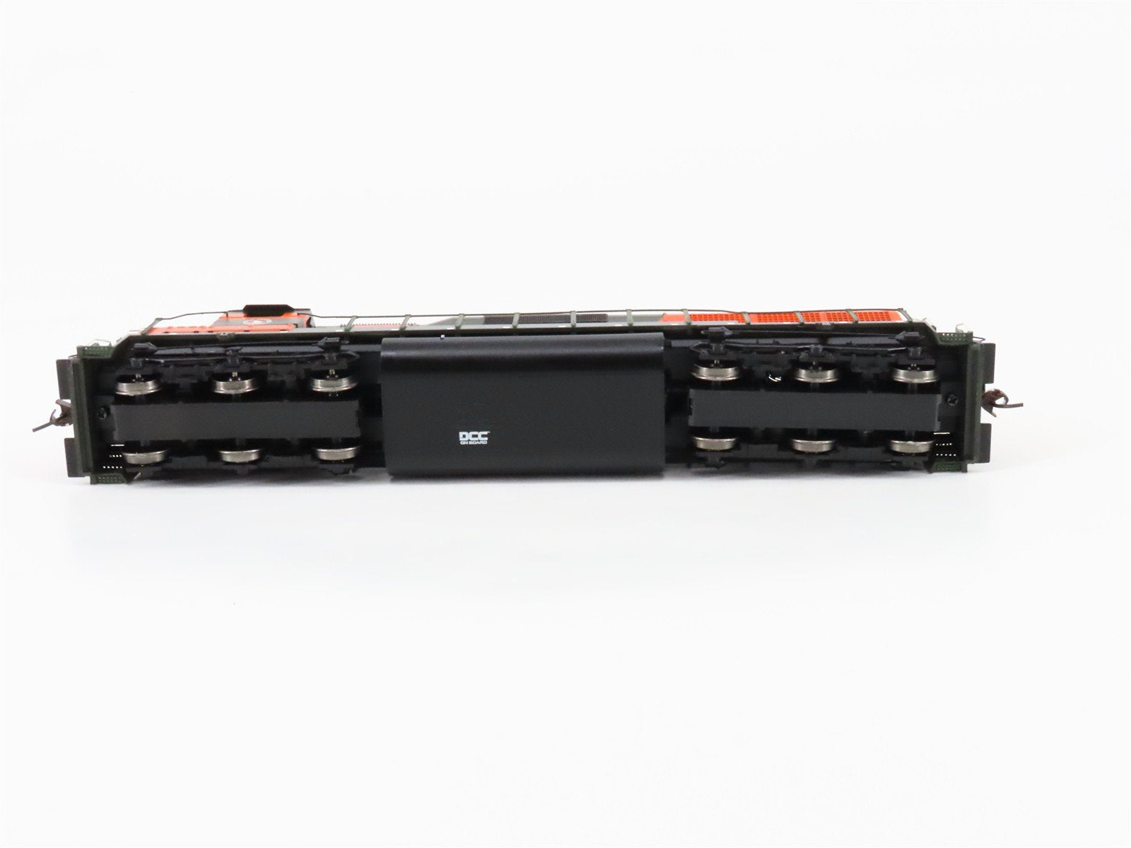 HO Scale Bachmann Spectrum 82714 GN Great Northern EMD SD45 Diesel #407 w/ DCC