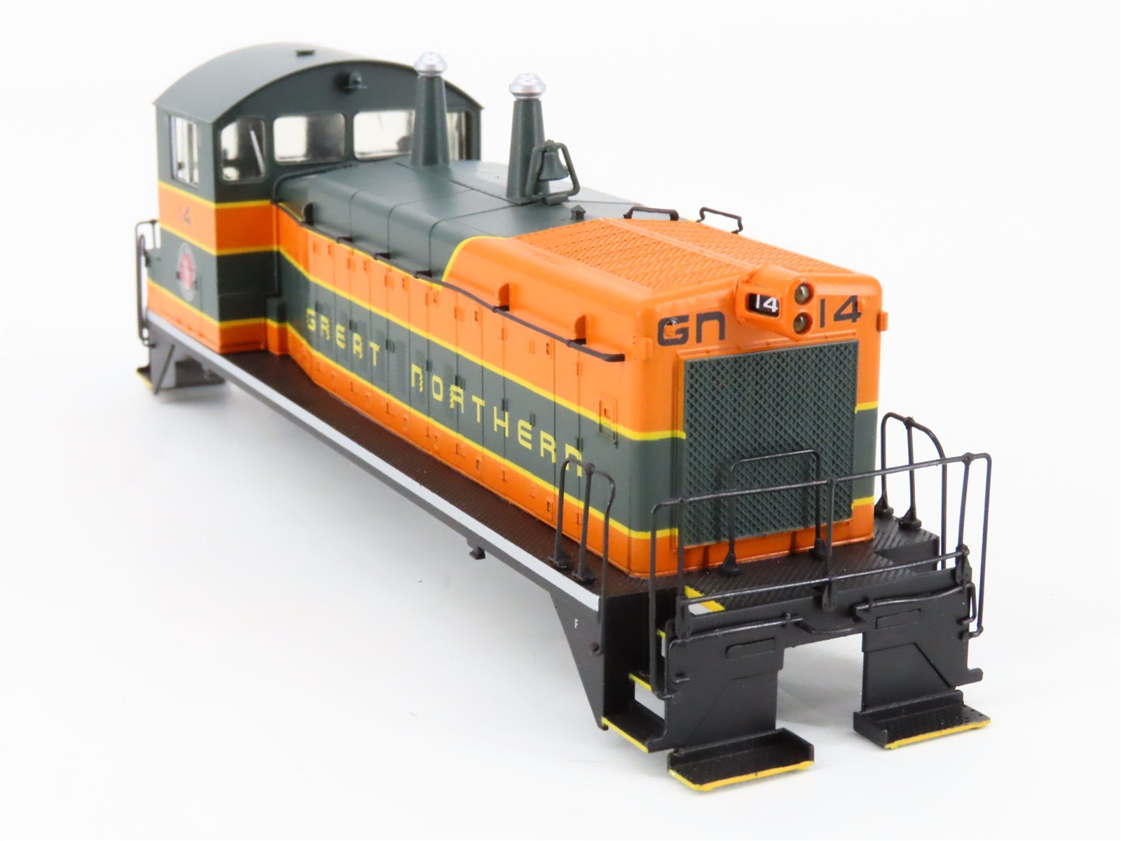 HO Scale Proto 2000 21136 GN Great Northern EMD SW9 Diesel Switcher #14