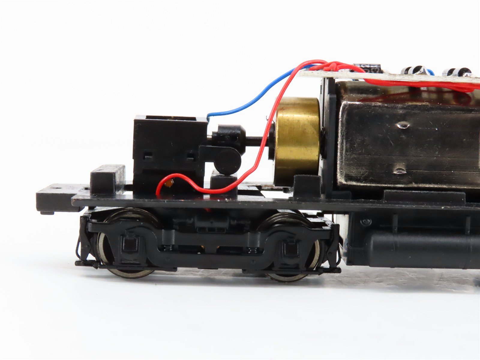 HO Scale Proto 2000 21136 GN Great Northern EMD SW9 Diesel Switcher #14