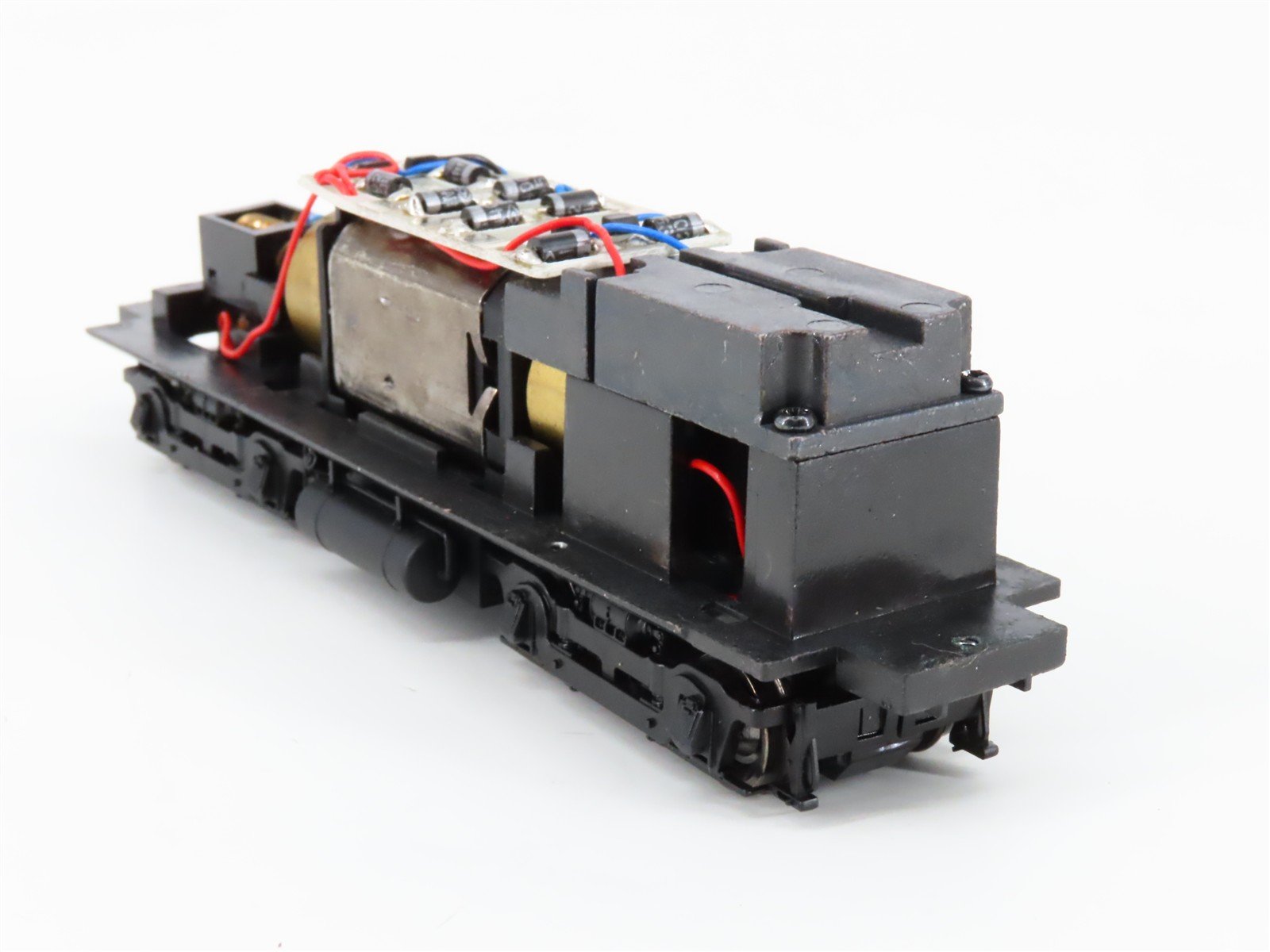 HO Scale Proto 2000 21136 GN Great Northern EMD SW9 Diesel Switcher #14