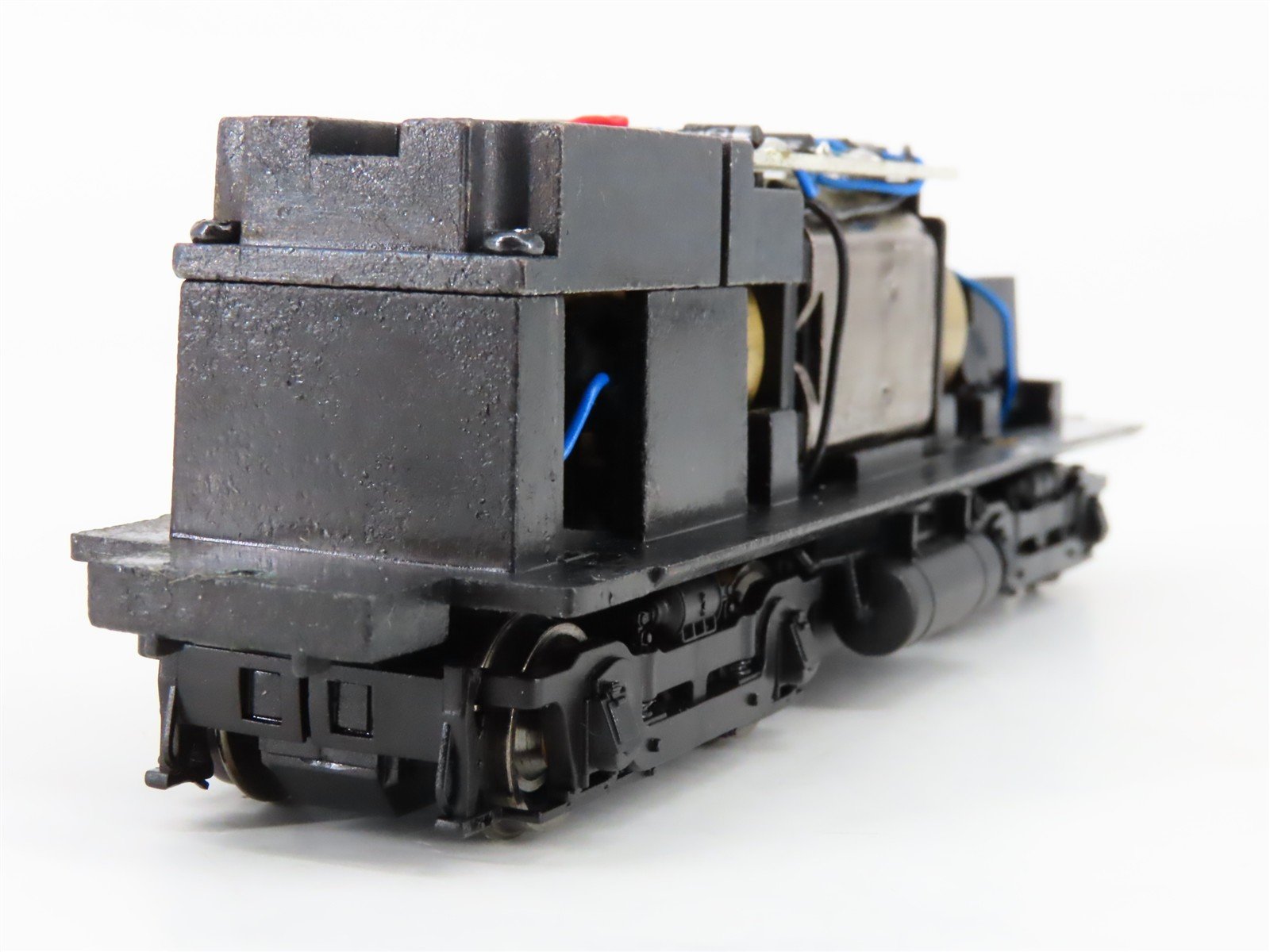 HO Scale Proto 2000 21136 GN Great Northern EMD SW9 Diesel Switcher #14