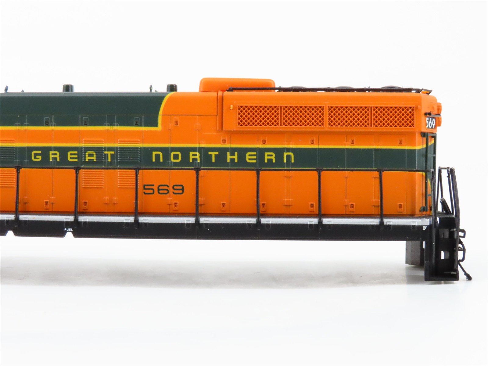 HO Scale Proto 2000 8096 GN Great Northern EMD SD7 Diesel #569 - DCC Ready