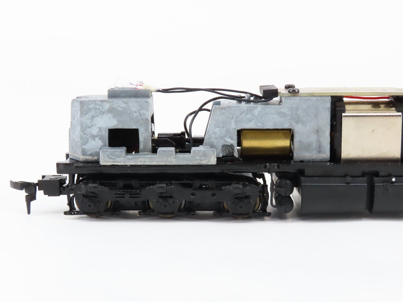 HO Scale Proto 2000 8096 GN Great Northern EMD SD7 Diesel #569 - DCC Ready