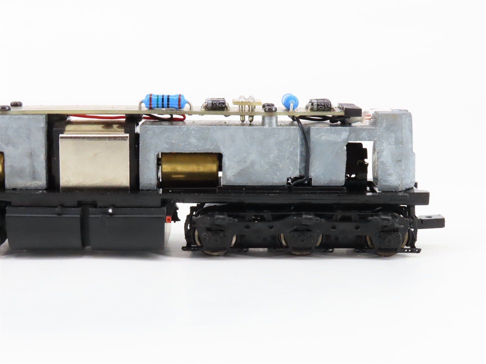 HO Scale Proto 2000 8096 GN Great Northern EMD SD7 Diesel #569 - DCC Ready