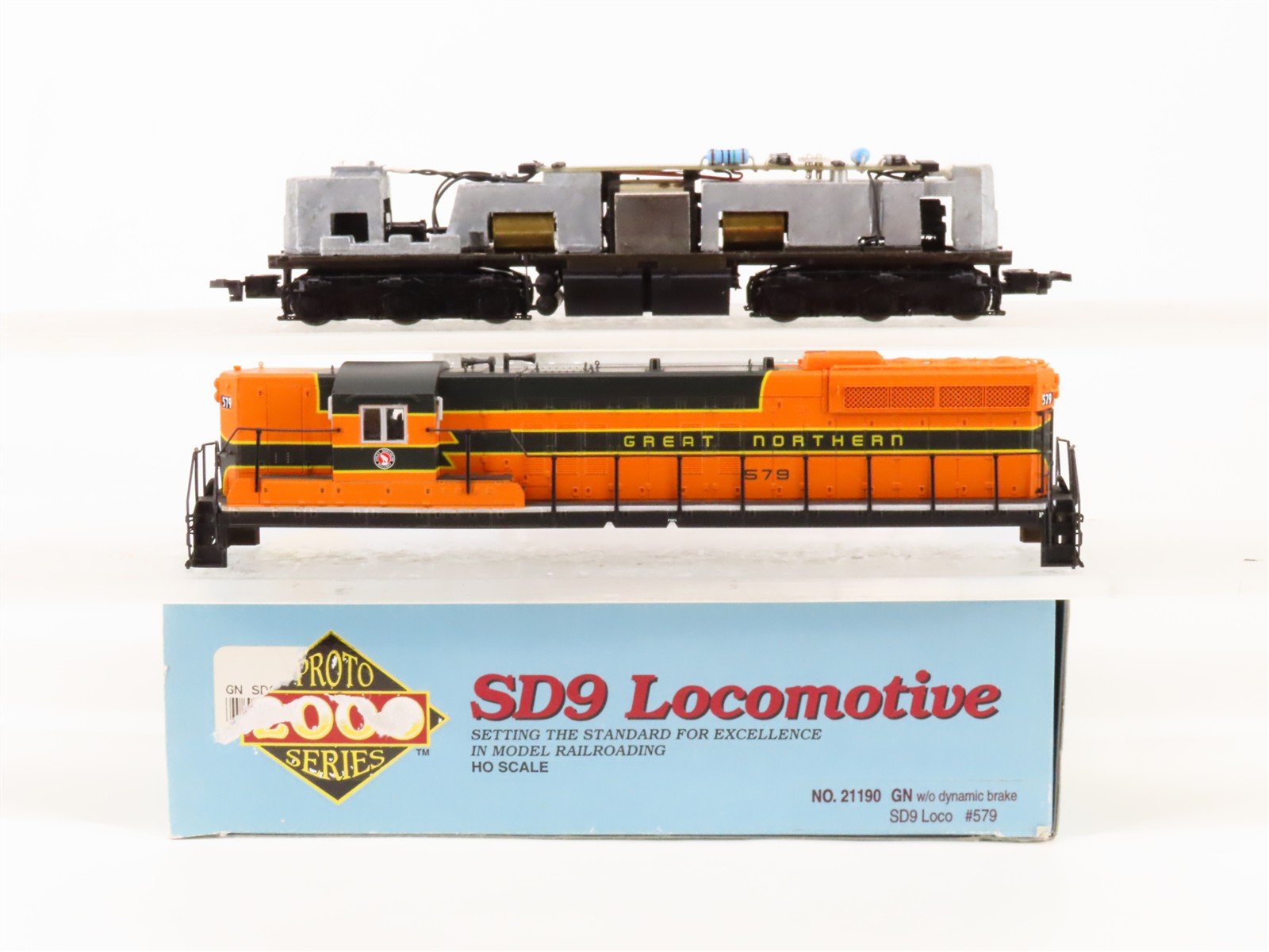 HO Scale Proto 2000 21190 GN Grreat Northern EMD SD9 Diesel #579 - DCC Ready