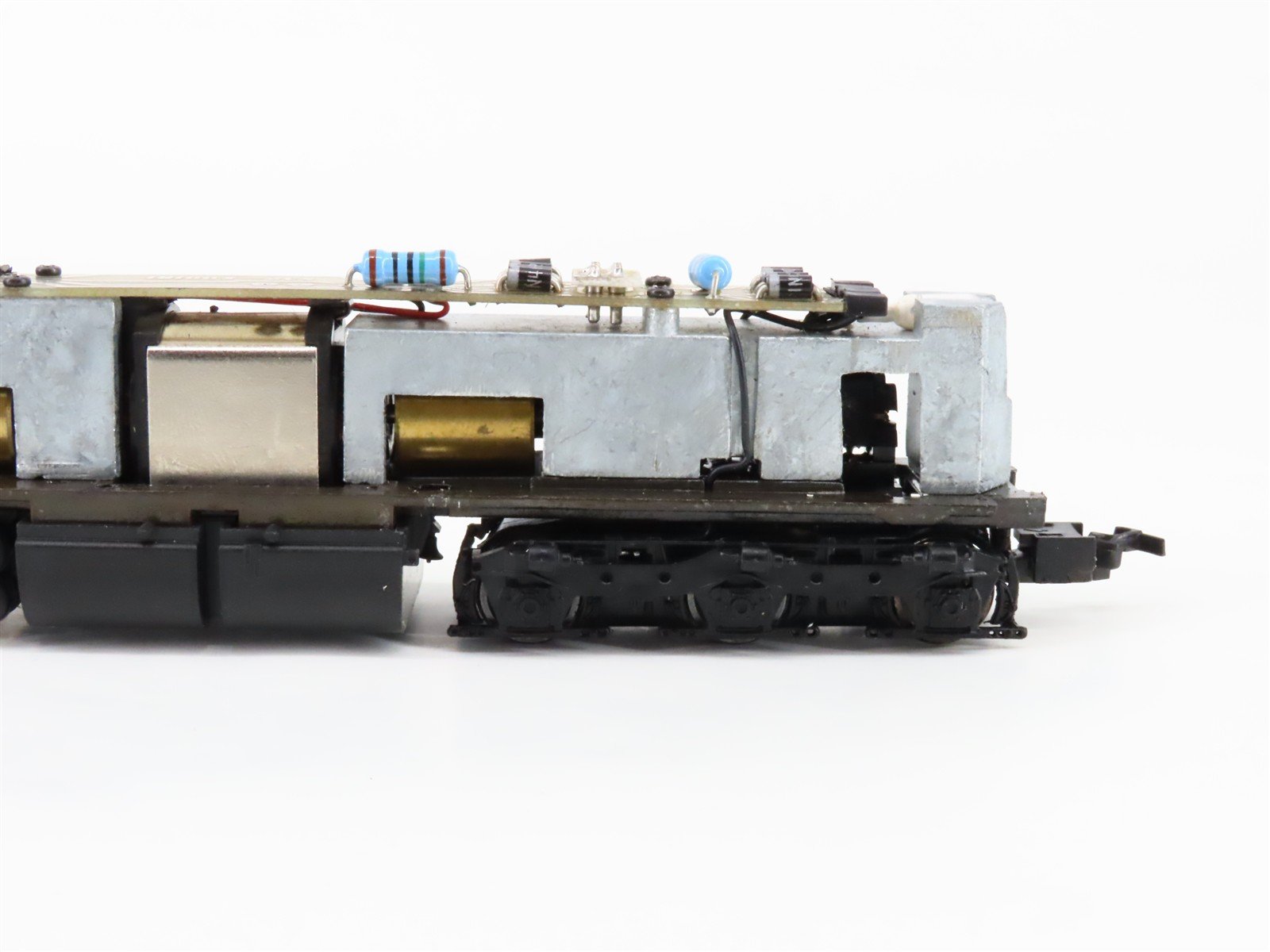 HO Scale Proto 2000 21190 GN Grreat Northern EMD SD9 Diesel #579 - DCC Ready