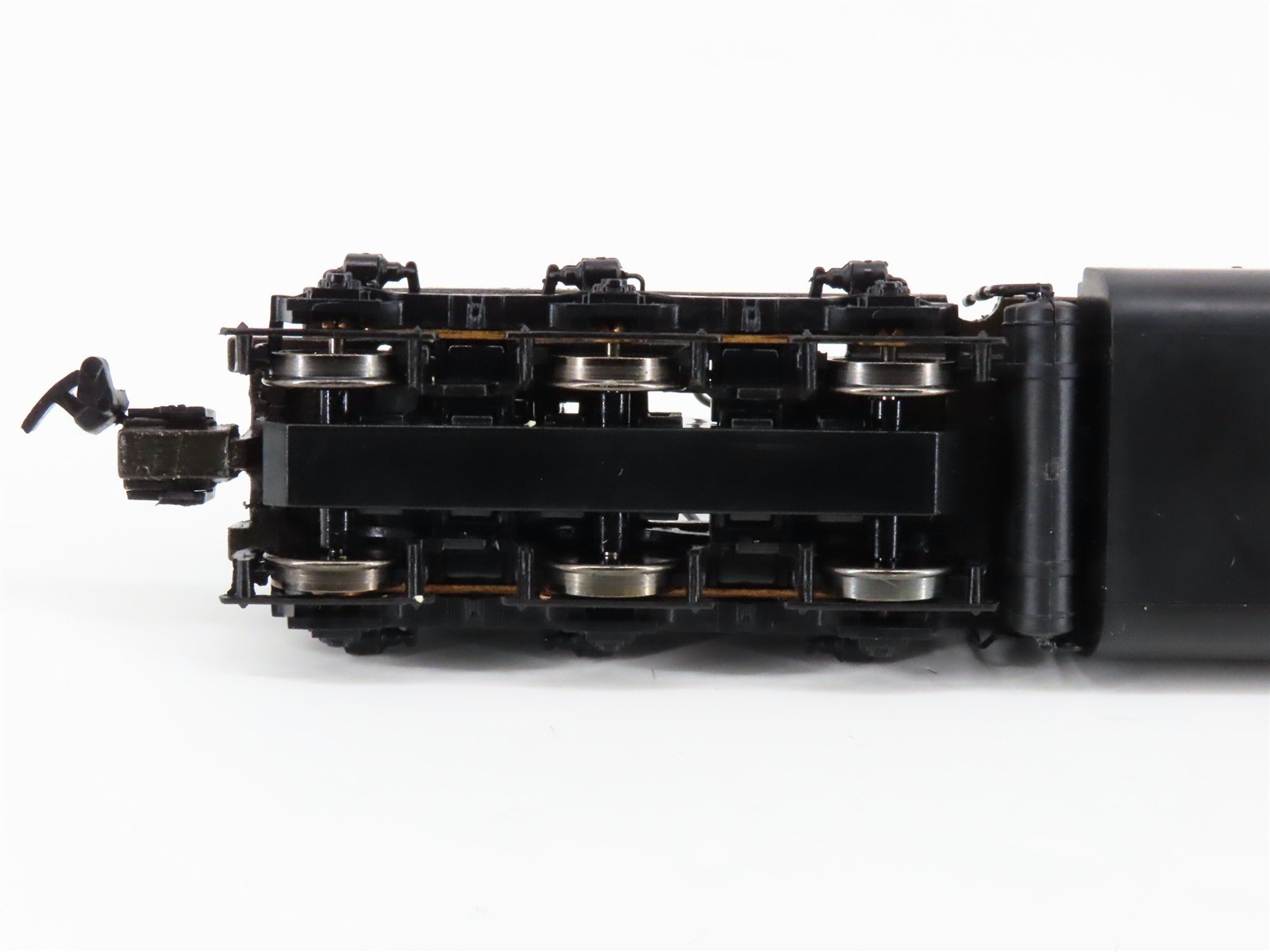 HO Scale Proto 2000 21190 GN Grreat Northern EMD SD9 Diesel #579 - DCC Ready