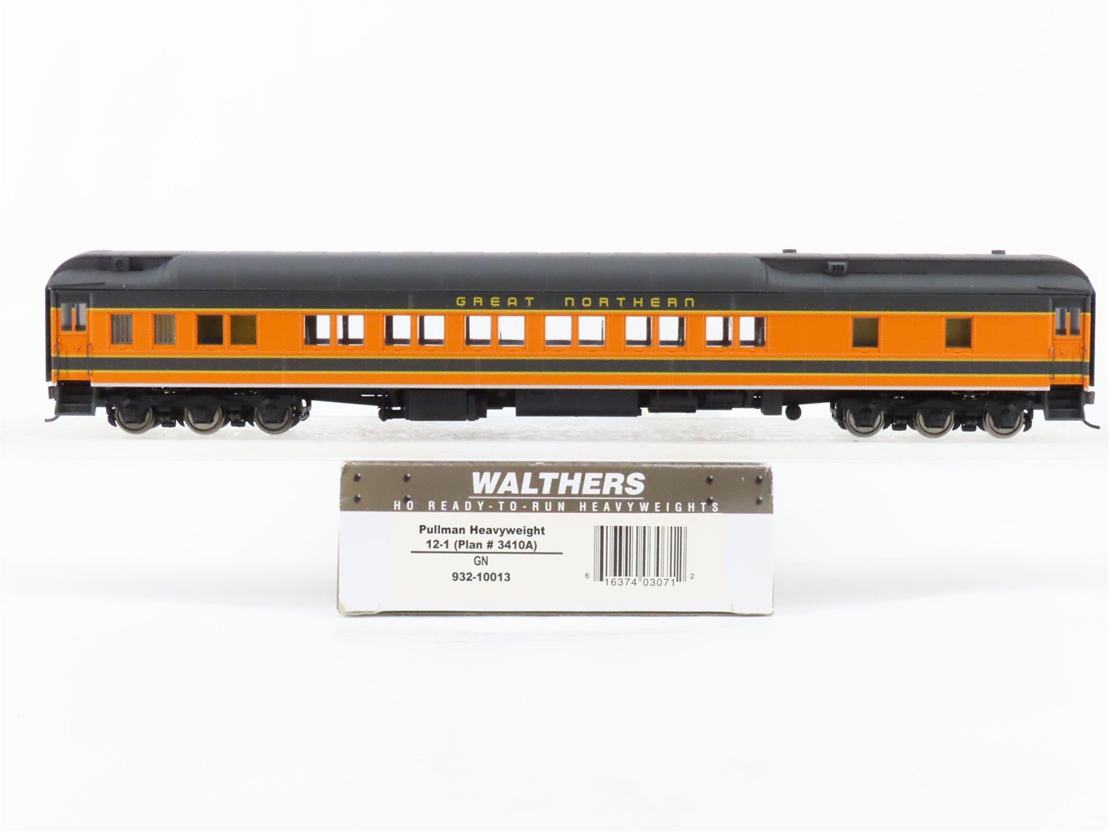 HO Scale Walthers 932-10013 GN Great Northern Pullman 12-1 Sleeper Passenger Car