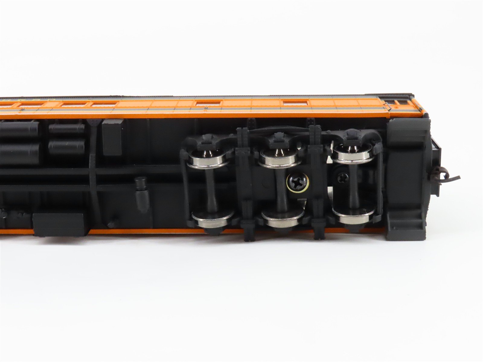 HO Scale Walthers 932-10013 GN Great Northern Pullman 12-1 Sleeper Passenger Car