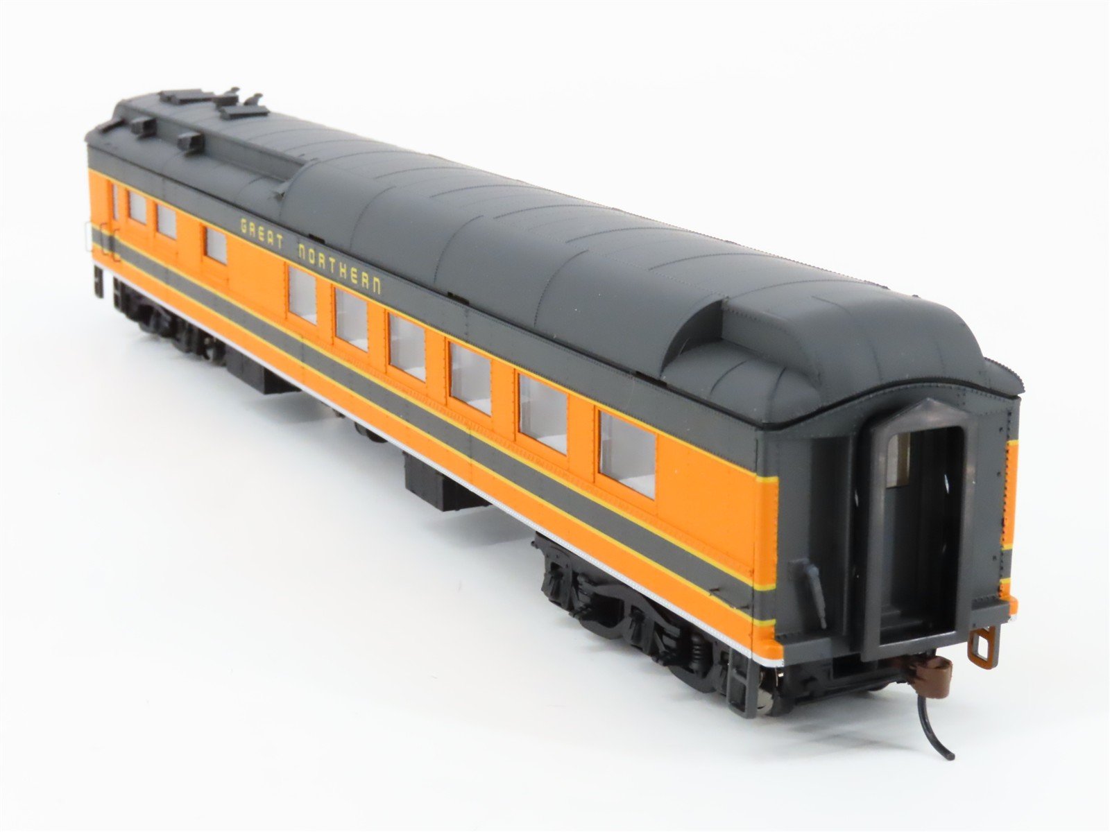 HO Scale Walthers 932-10163 GN Great Northern Heavyweight Diner Passenger Car