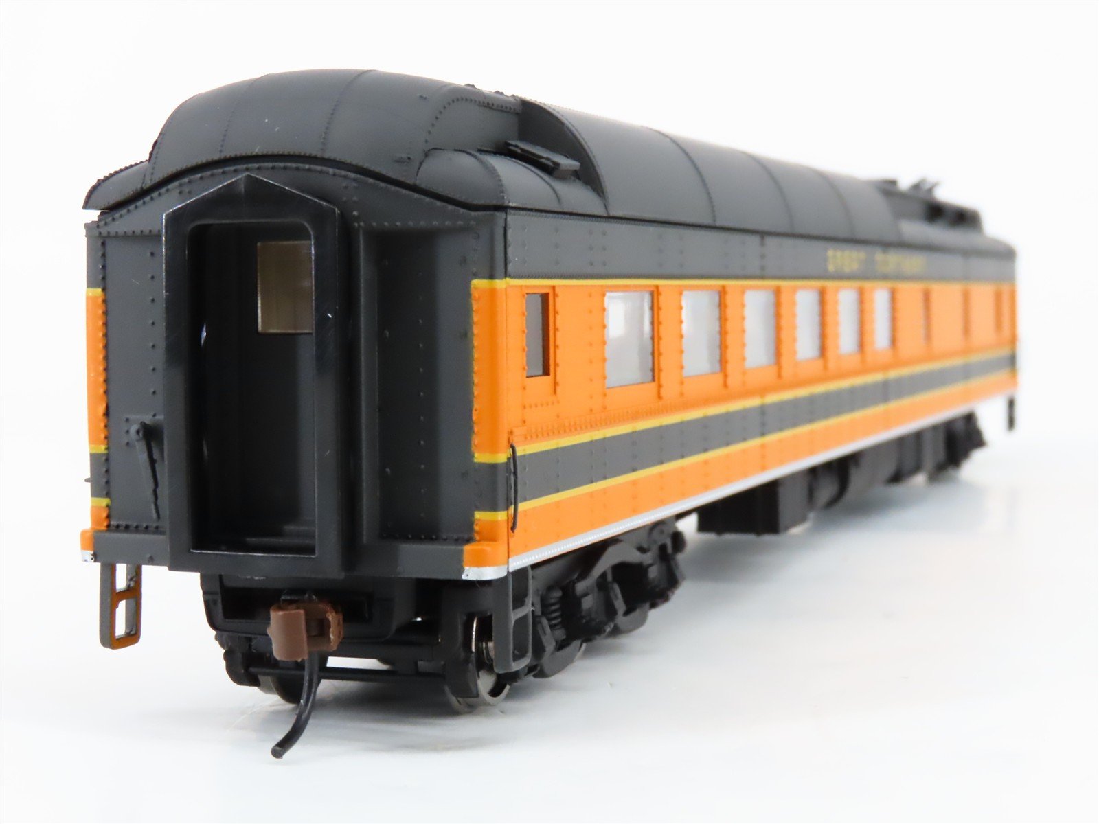 HO Scale Walthers 932-10163 GN Great Northern Heavyweight Diner Passenger Car