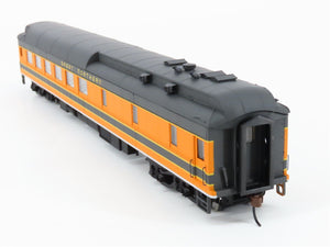 HO Scale Walthers 932-10163 GN Great Northern Heavyweight Diner Passenger Car