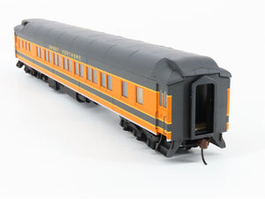 HO Walthers 932-10213 GN Great Northern Pullman 14-Section Sleeper Passenger Car
