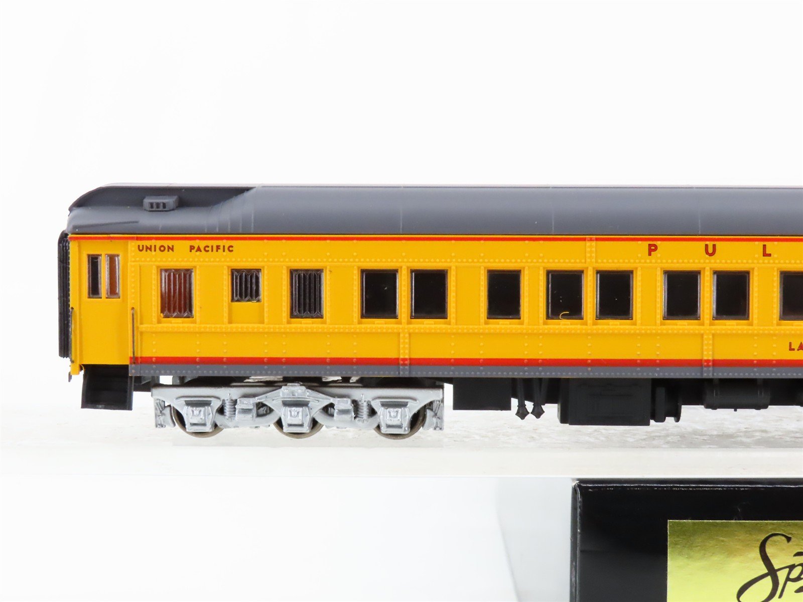HO Bachmann Spectrum 89027 UP Union Pacific Pullman Passenger Car 