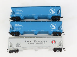 HO Scale Accurail 33311 GN Great Northern 3-Bay Covered Hoppers 3-Pack -UPGRADED