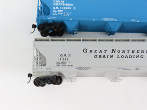 HO Scale Accurail 33311 GN Great Northern 3-Bay Covered Hoppers 3-Pack -UPGRADED