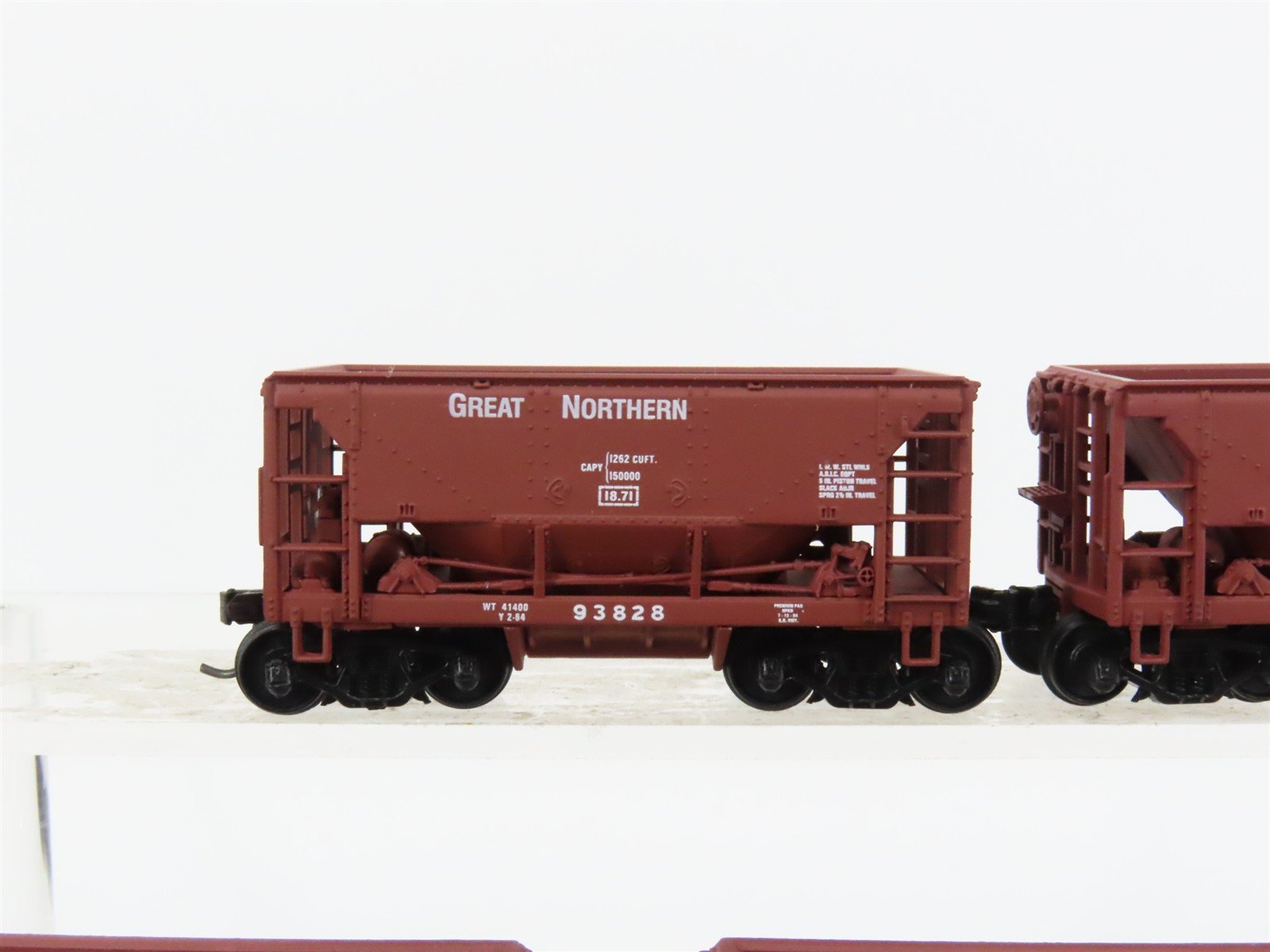 HO Scale Walthers 932-4462 GN Great Northern Ore Cars 12-Pack