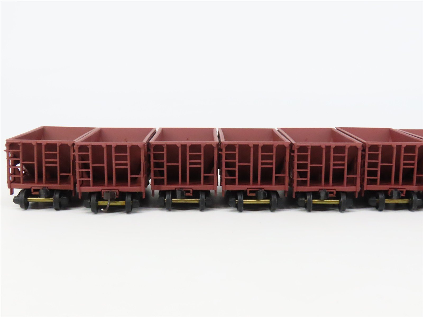 HO Scale Walthers 932-4462 GN Great Northern Ore Cars 12-Pack