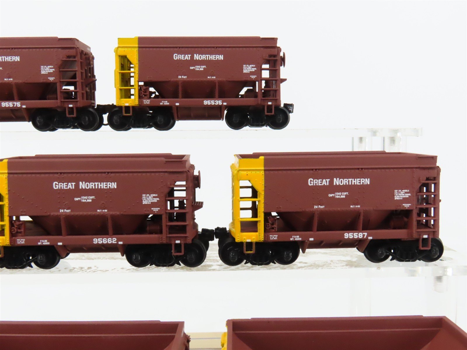 HO Scale Walthers 932-4555 GN Great Northern Taconite Ore Cars 12-Pack