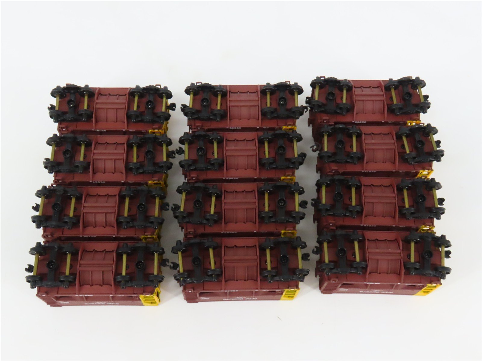 HO Scale Walthers 932-4555 GN Great Northern Taconite Ore Cars 12-Pack