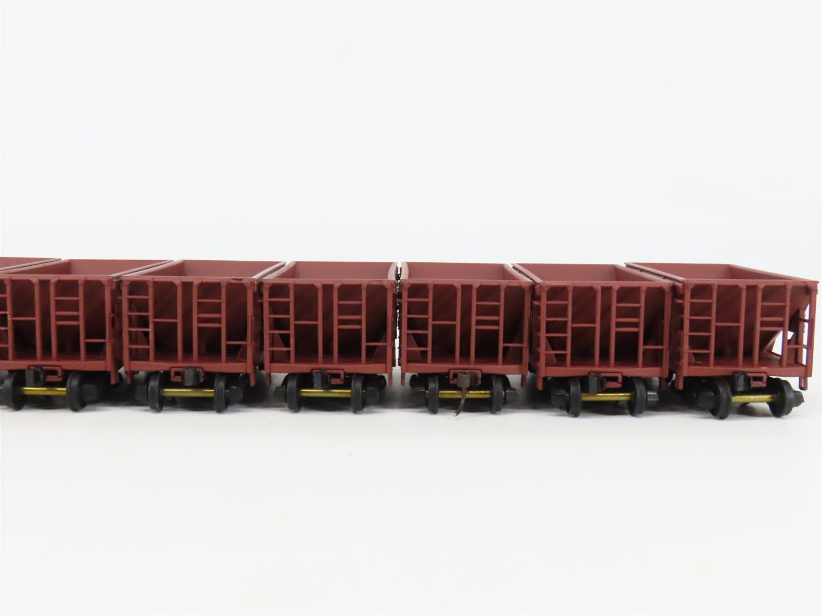 HO Scale Walthers 932-4452 GN Great Northern Ore Cars 12-Pack