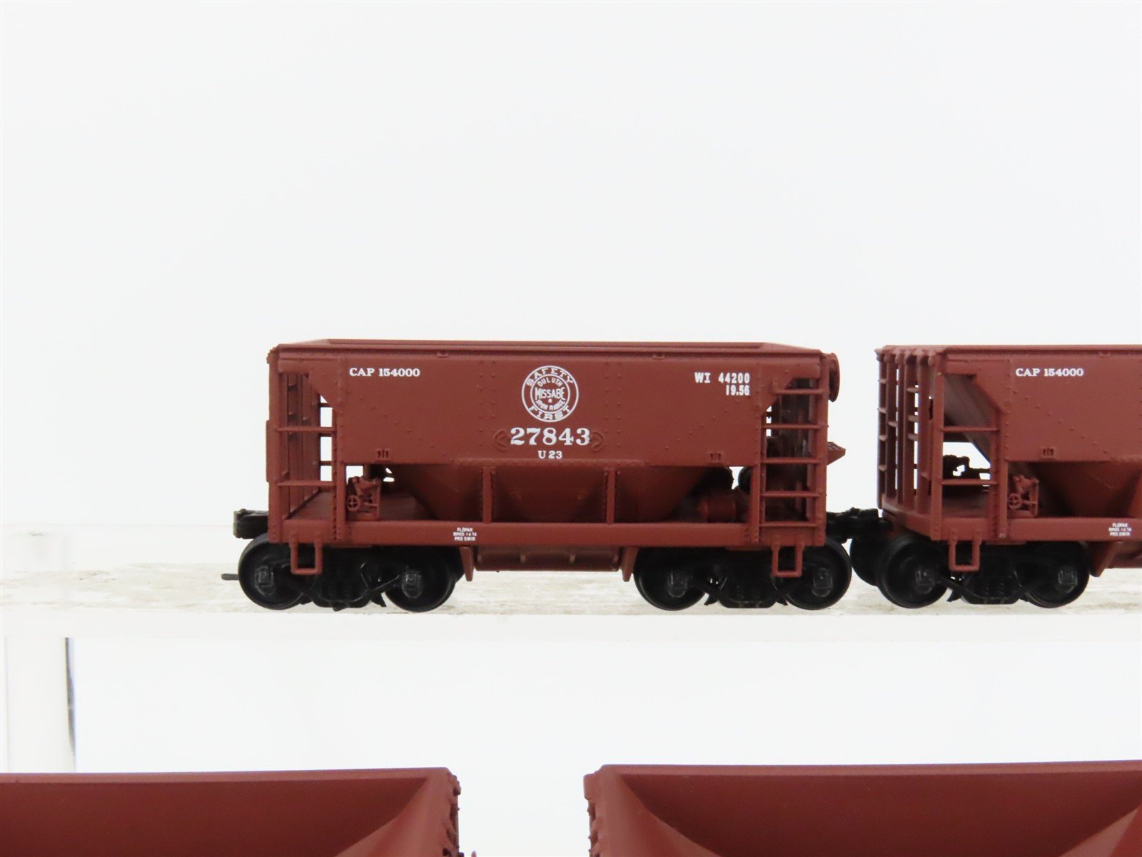 HO Scale Walthers 932-4454 DM&IR Missabe Road Ore Cars 12-Pack