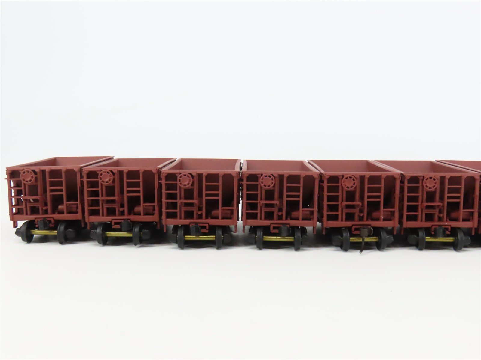 HO Scale Walthers 932-4454 DM&IR Missabe Road Ore Cars 12-Pack