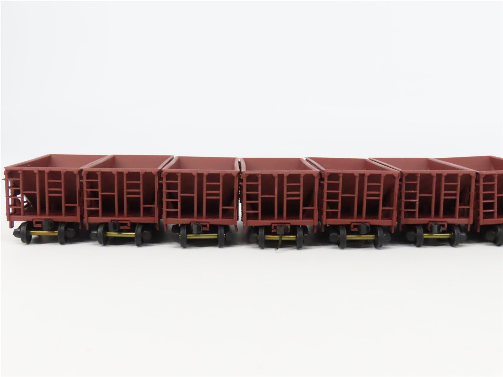 HO Scale Walthers 932-4454 DM&IR Missabe Road Ore Cars 12-Pack