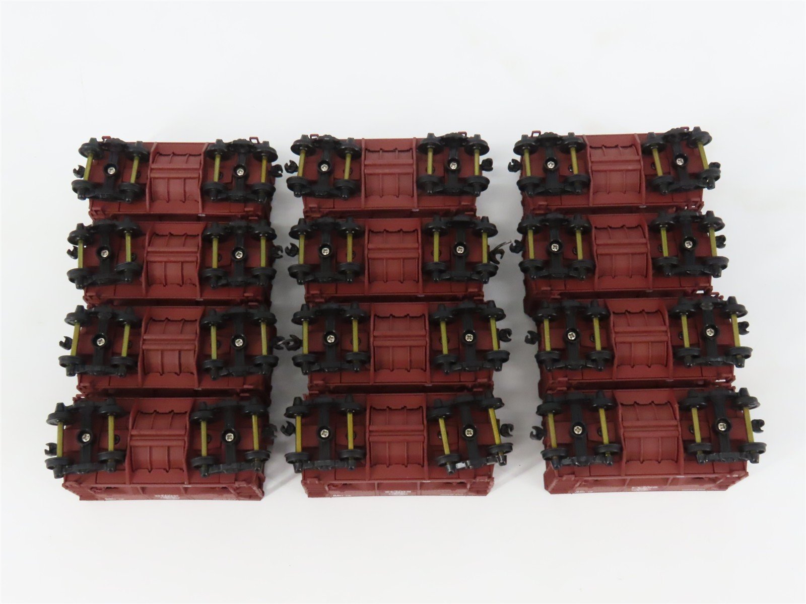 HO Scale Walthers 932-4454 DM&IR Missabe Road Ore Cars 12-Pack